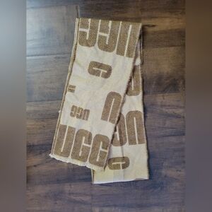 UGG Oversized Knit Logo Winter Scarf Chestnut Tan